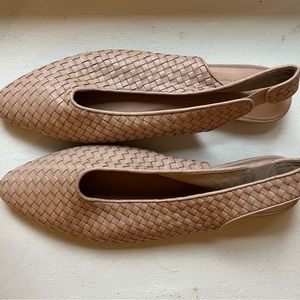 Everlane The V Slingback Woven Shoes in Light Tan. Worn twice